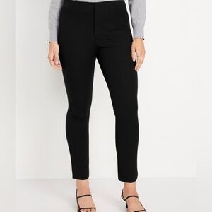 Old Navy Black High-Rise Polished Pixie Skinny Pants size 4